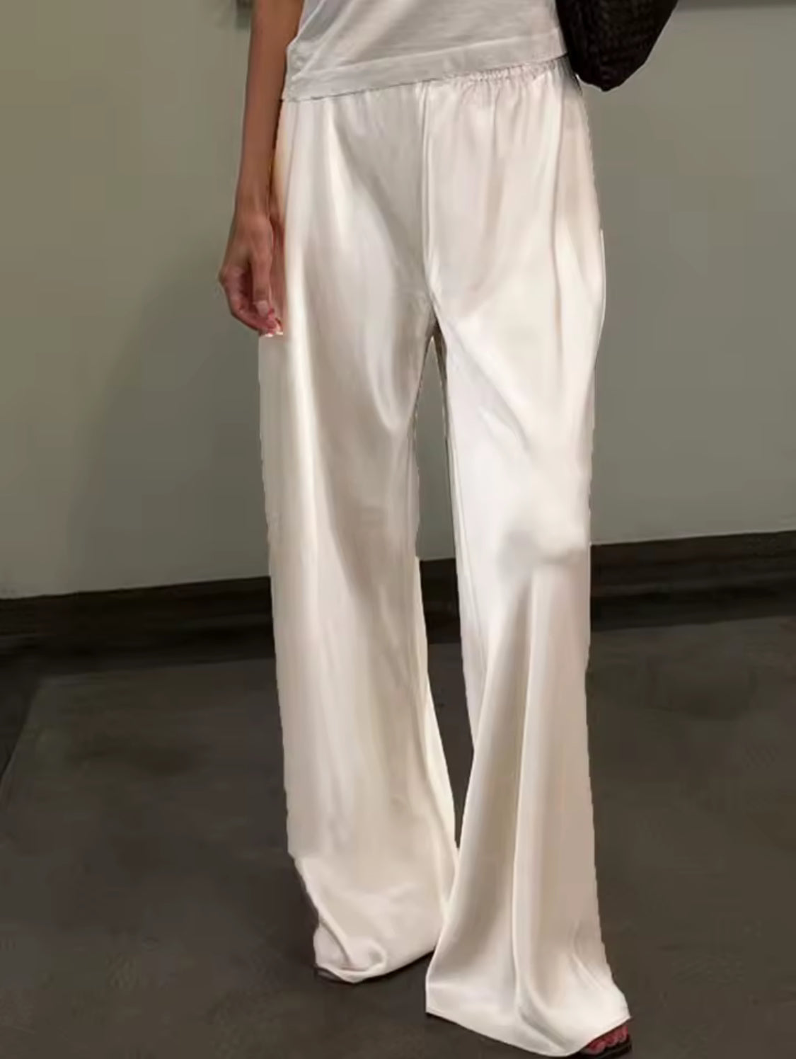 PANTALONI SATINATI