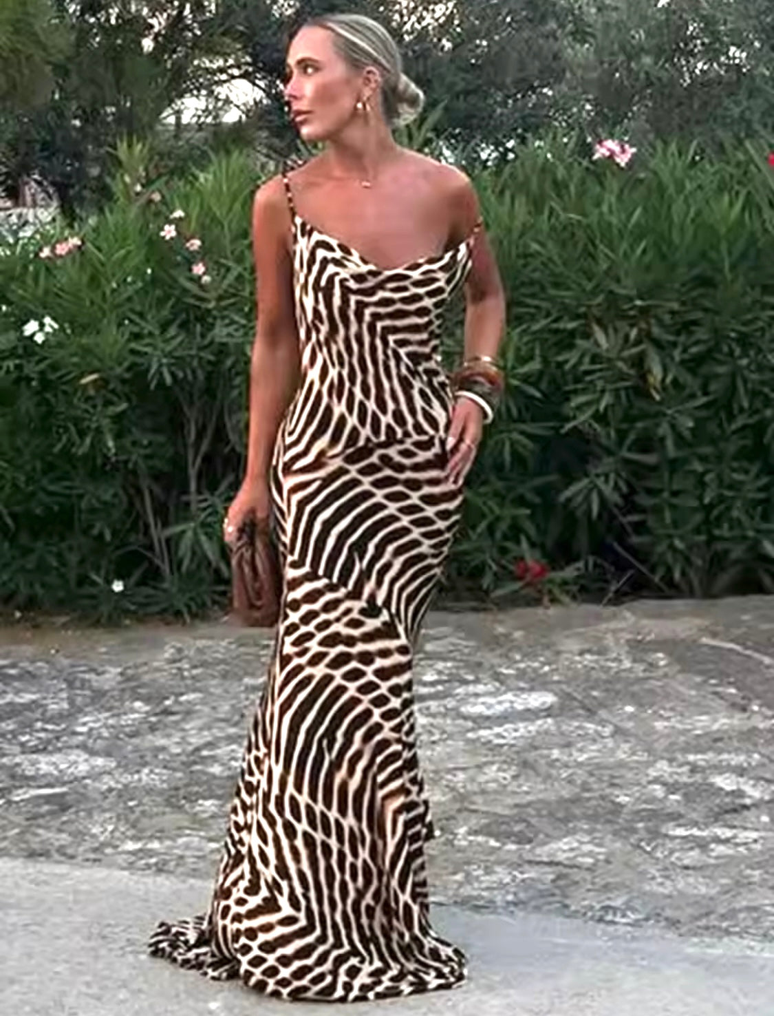 VESTITO LUNGO SATINATO A FANTASIA