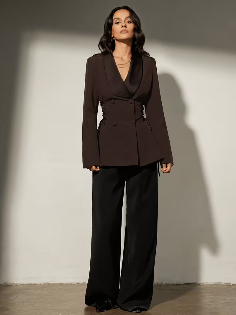 BLAZER SAGOMATO CON LACCETTI