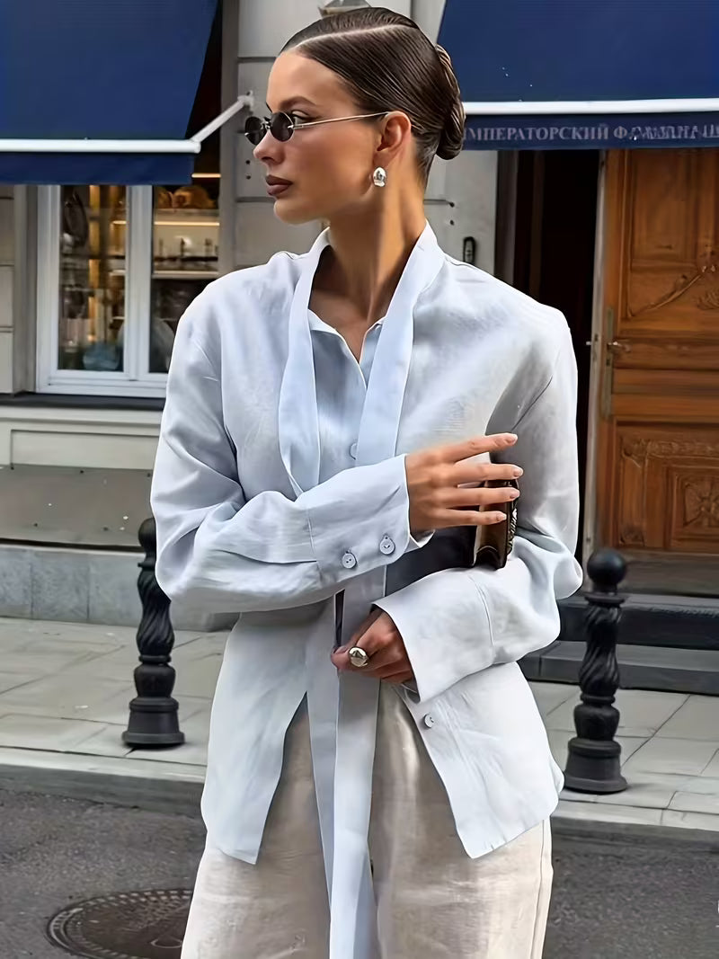CAMICIA CELESTE CON LACCI