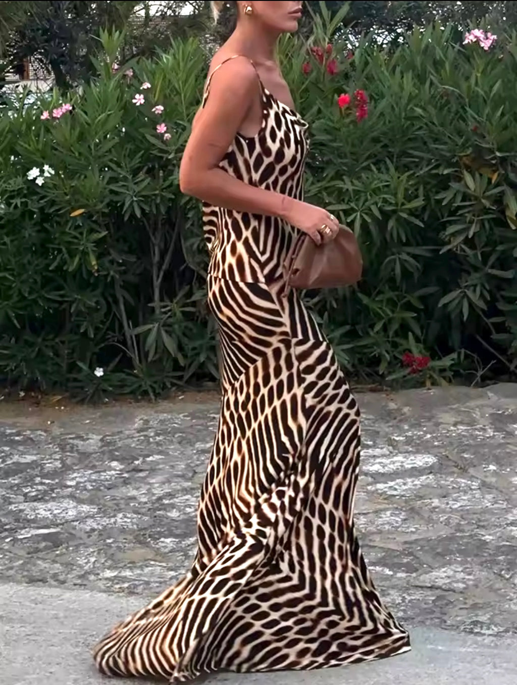 VESTITO LUNGO SATINATO A FANTASIA