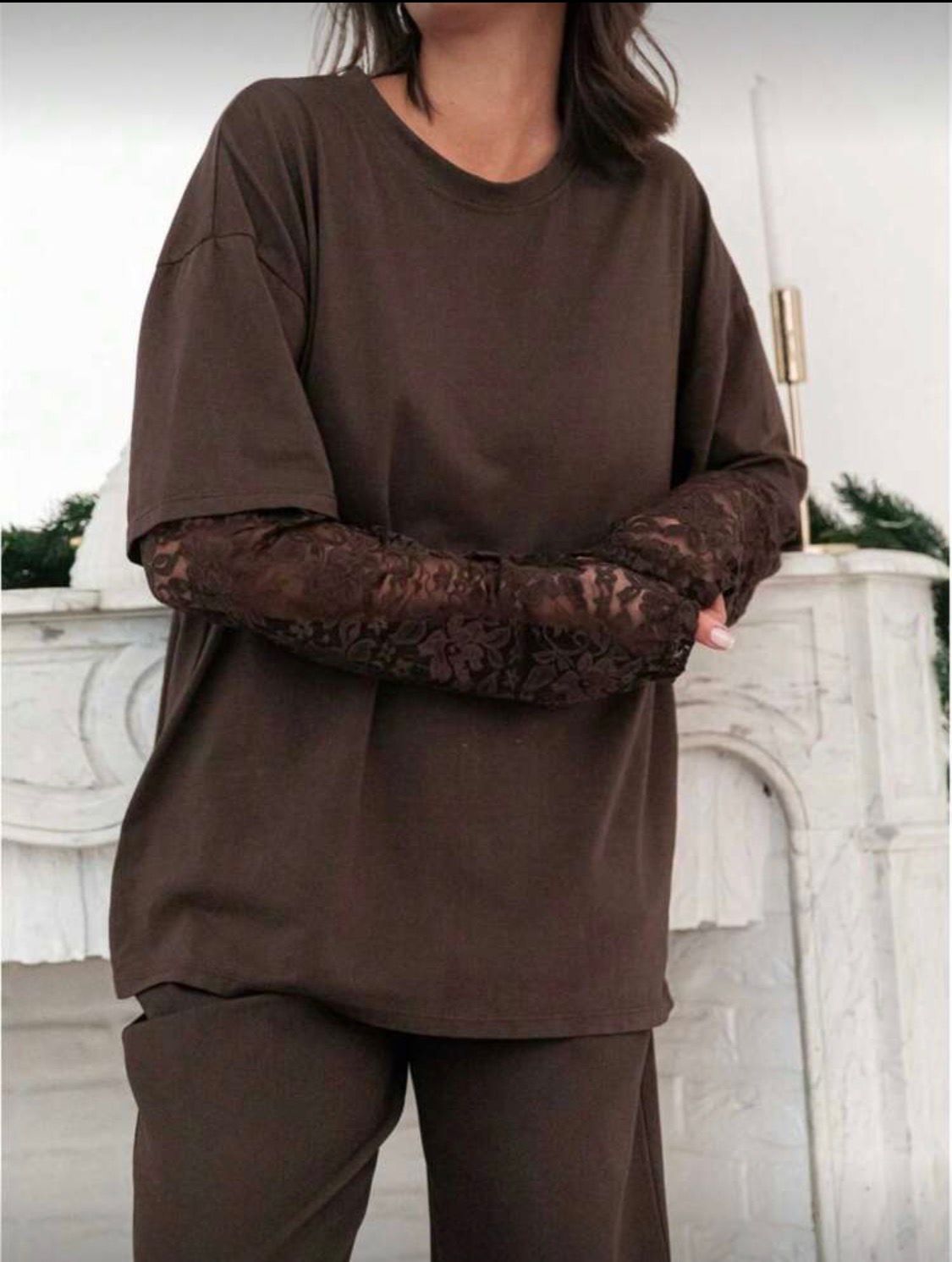 T-SHIRT CON MANICHE IN PIZZO