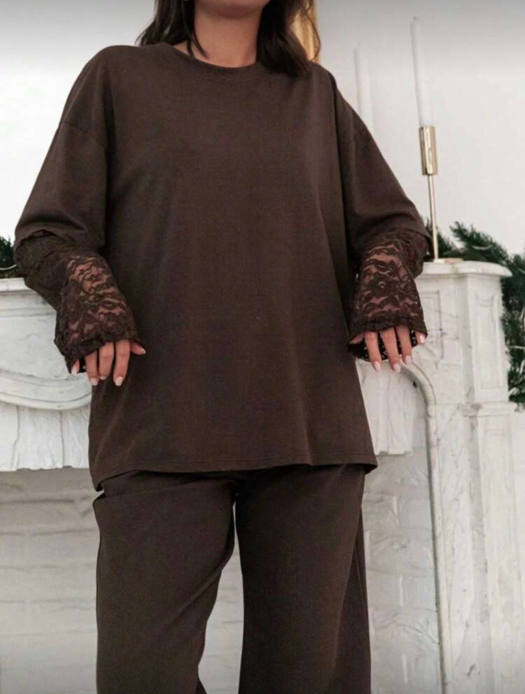 T-SHIRT CON MANICHE IN PIZZO