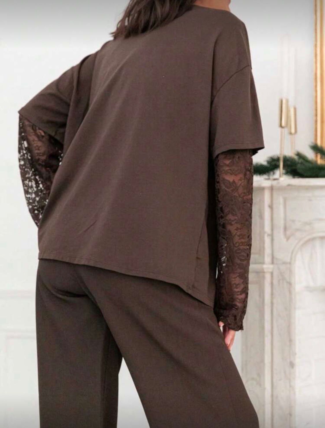 T-SHIRT CON MANICHE IN PIZZO