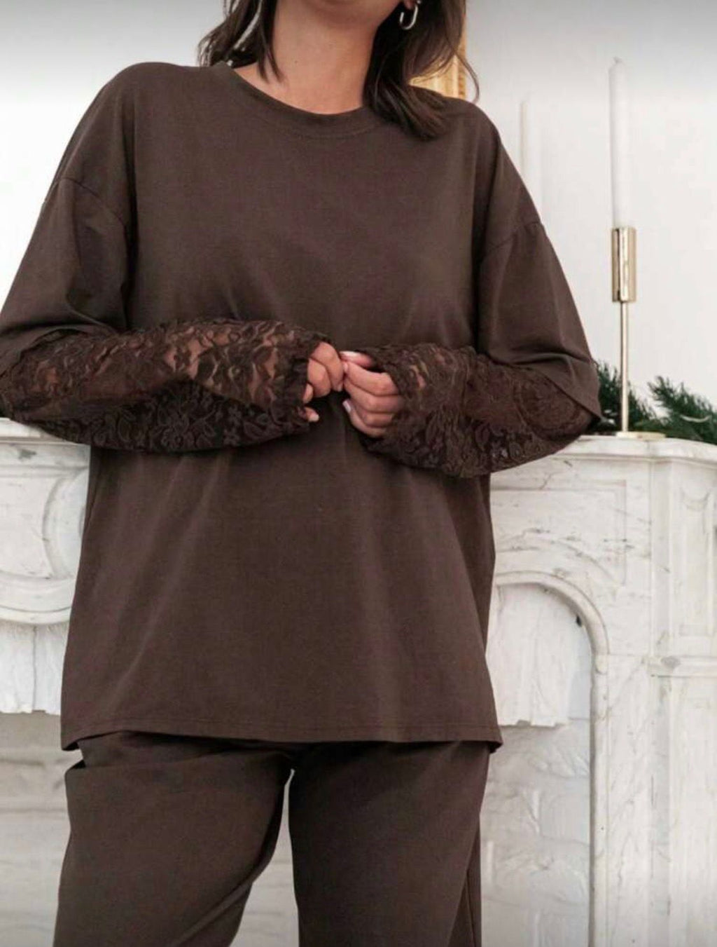 T-SHIRT CON MANICHE IN PIZZO