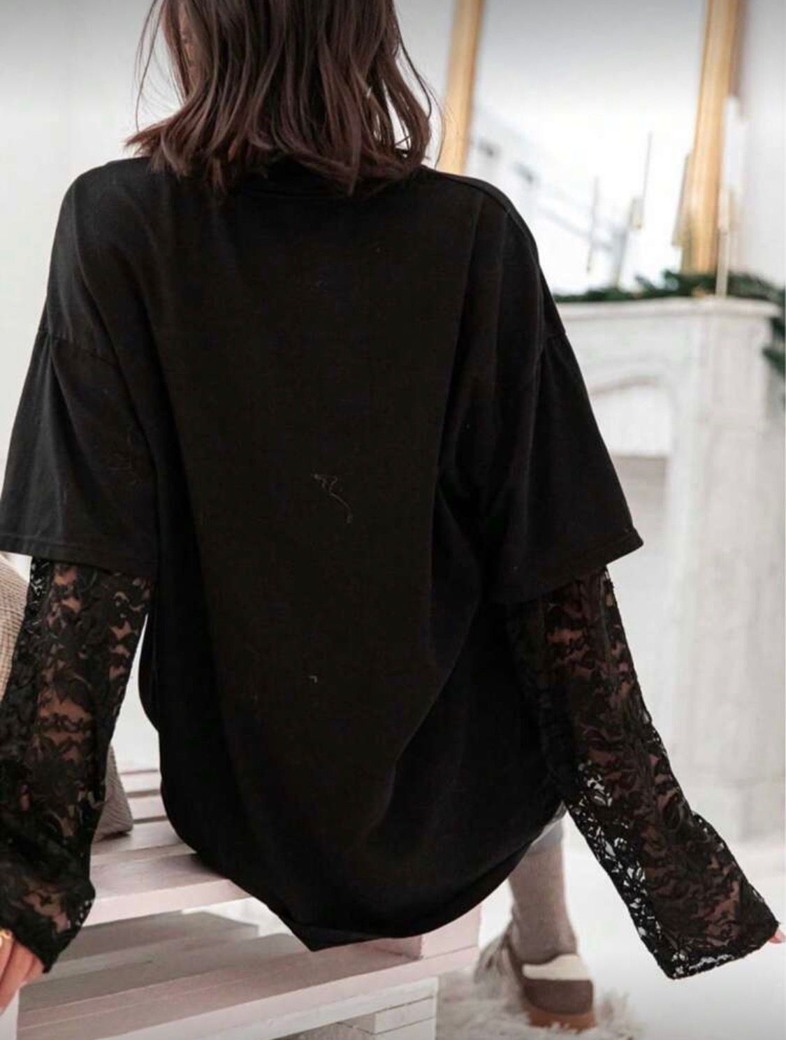 T-SHIRT CON MANICHE IN PIZZO