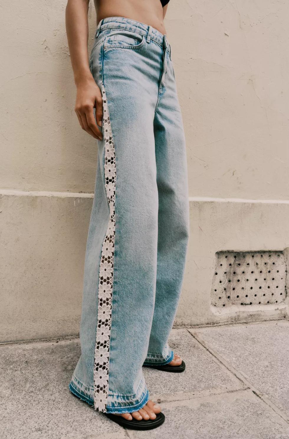 JEANS A VITA ALTA MOTIVO UNCINETTO