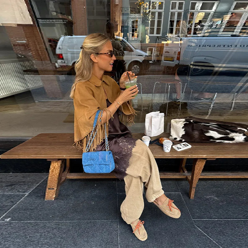 MANTELLA SCAMOSCIATA CON FRANGE