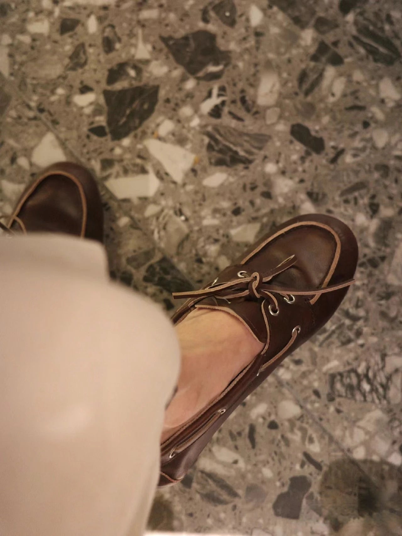 SCARPE BASSE CON LACCI