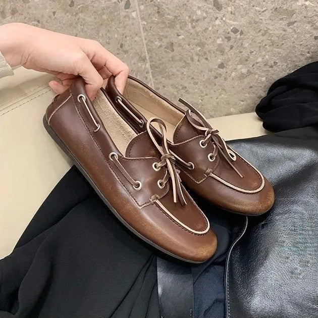 SCARPE BASSE CON LACCI