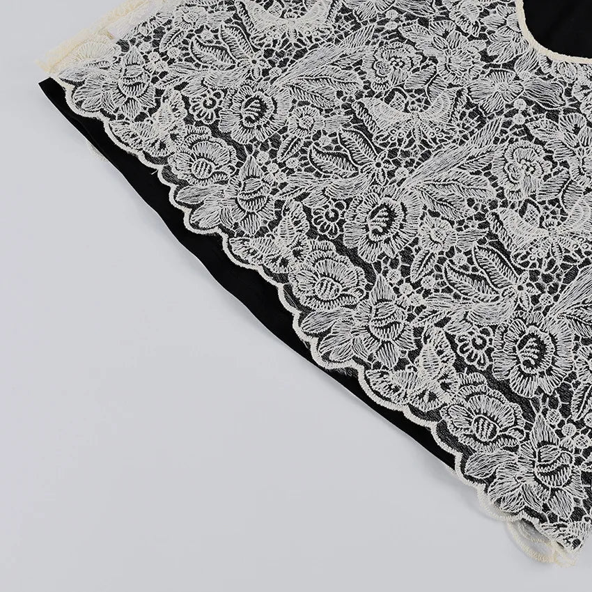 T-SHIRT NERA CON CANOTTA IN PIZZO