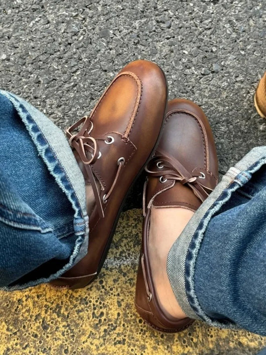 SCARPE BASSE CON LACCI