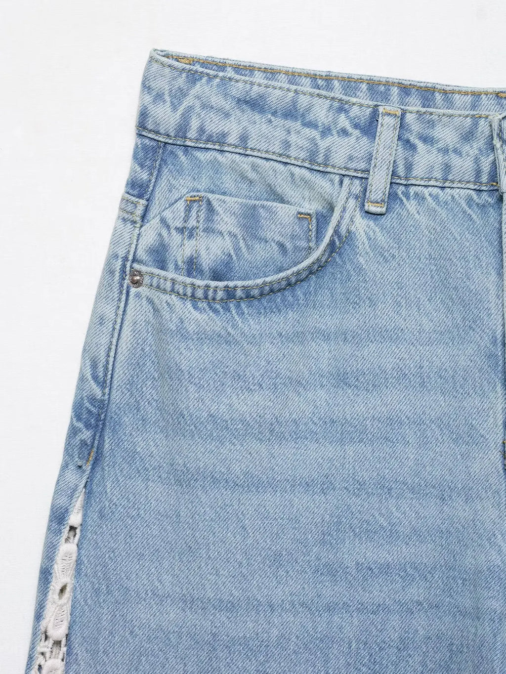 JEANS A VITA ALTA MOTIVO UNCINETTO