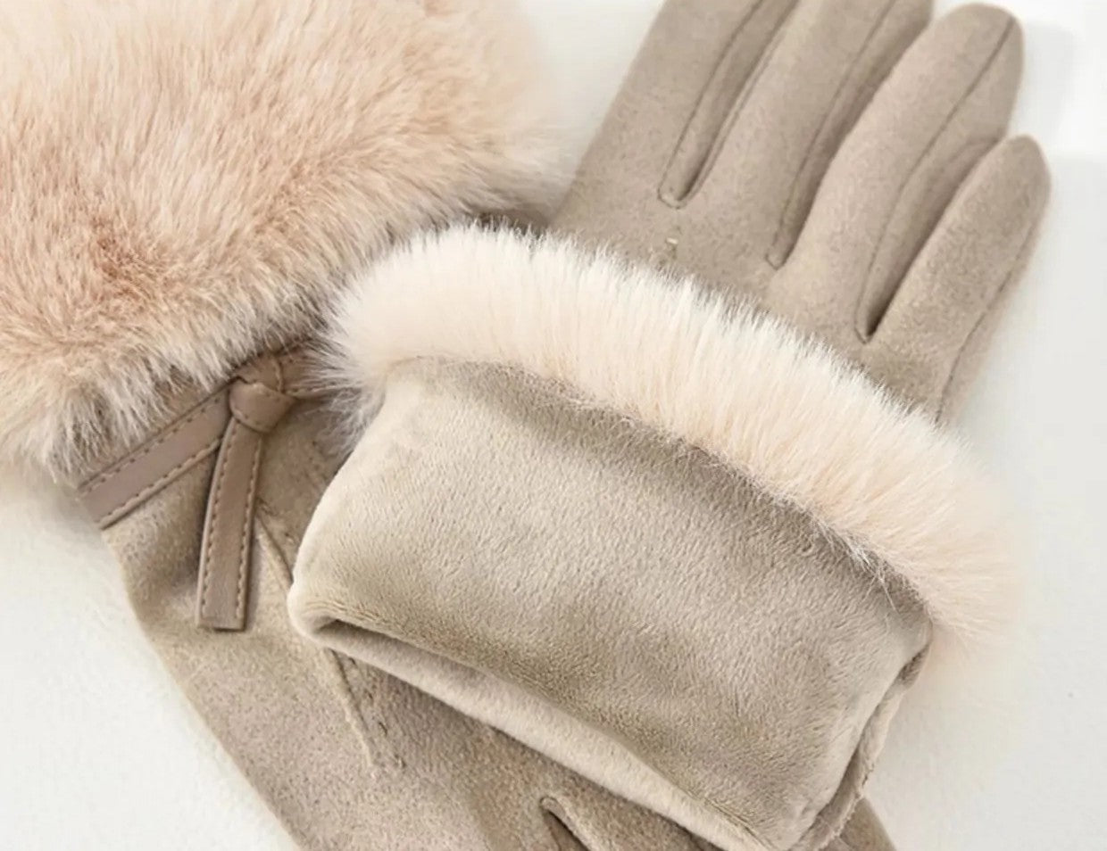 GUANTI SCAMOSCIATI CON PELLICCIA