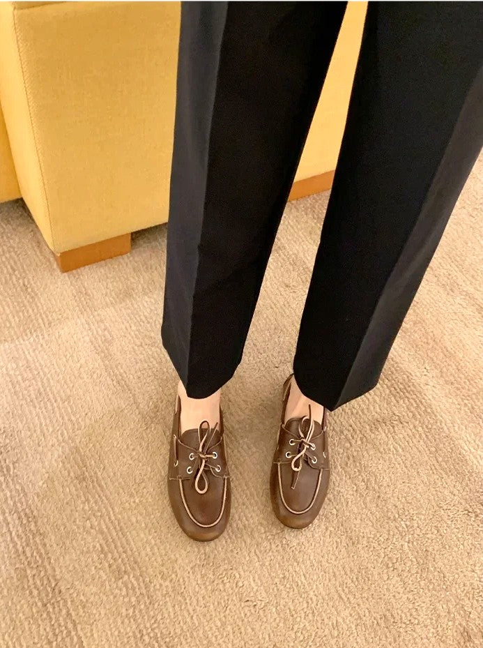 SCARPE BASSE CON LACCI