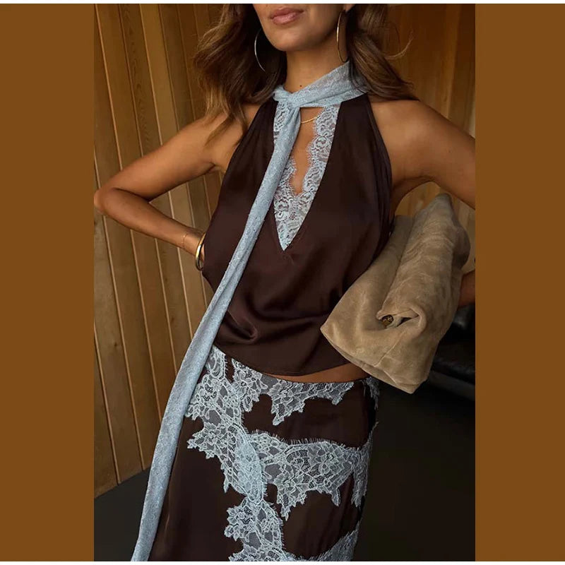 TOP HALTER CON PIZZO