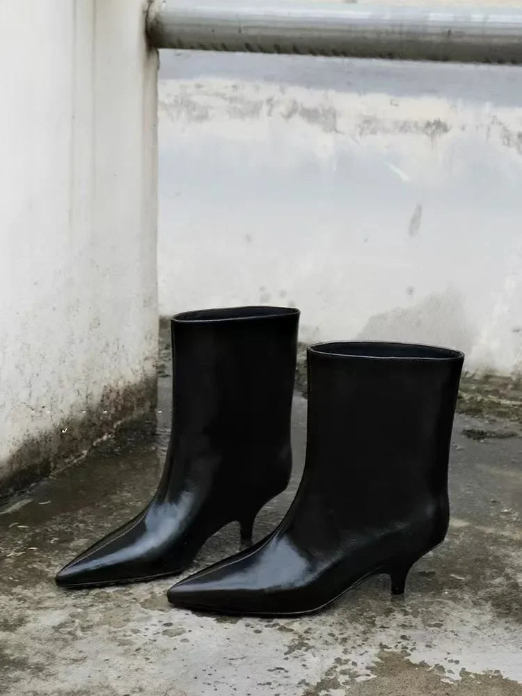 STIVALETTI CON TACCO