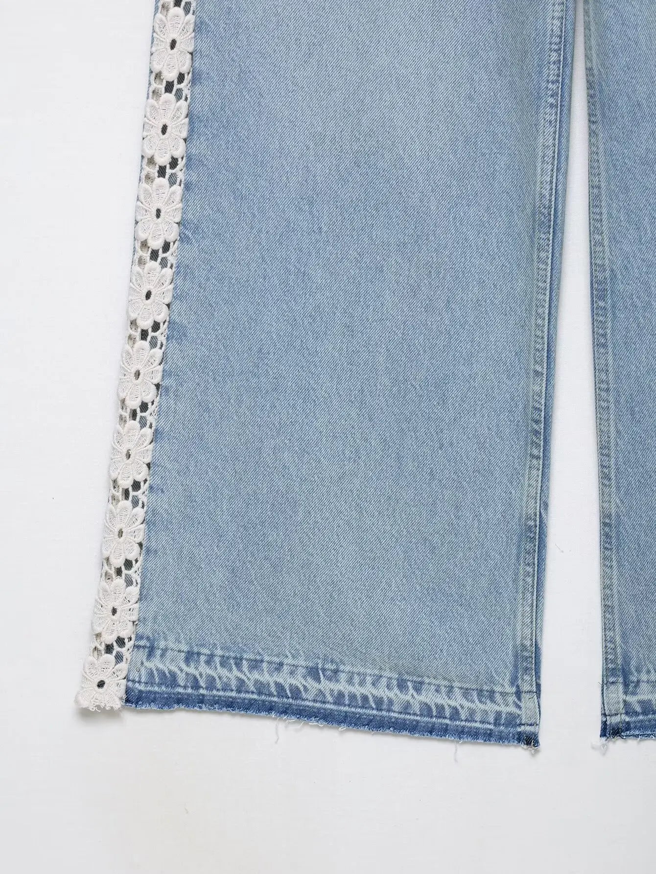 JEANS A VITA ALTA MOTIVO UNCINETTO