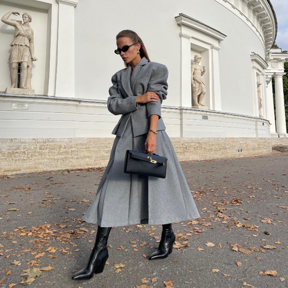 BLAZER AND SKIRT COORDINATED SET