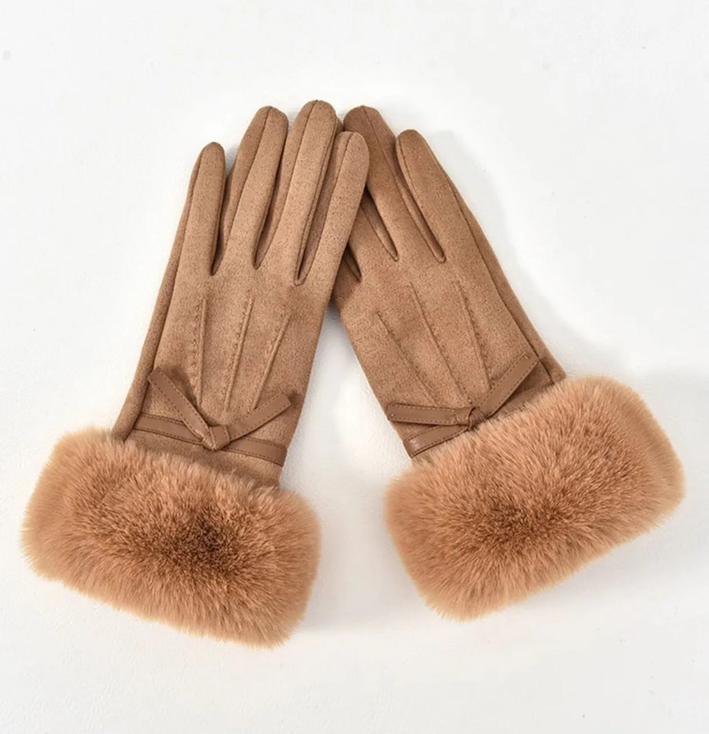 GUANTI SCAMOSCIATI CON PELLICCIA