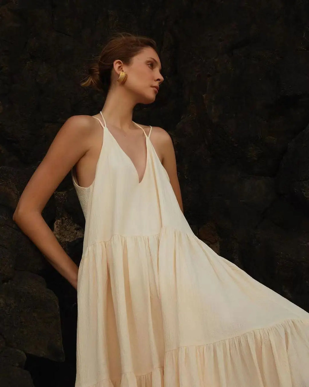 VESTITO AMPIO A BALZE