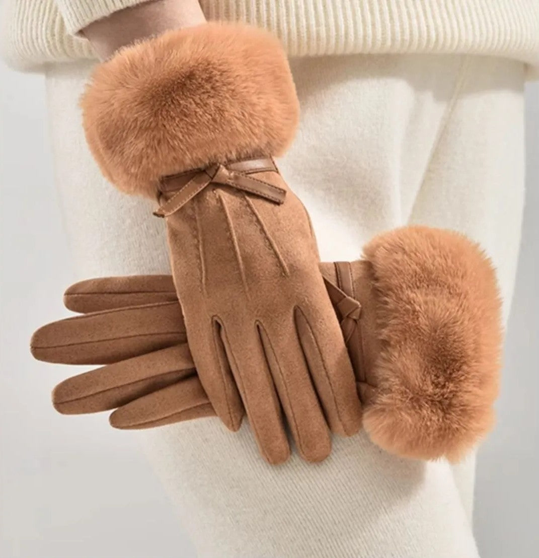 GUANTI SCAMOSCIATI CON PELLICCIA