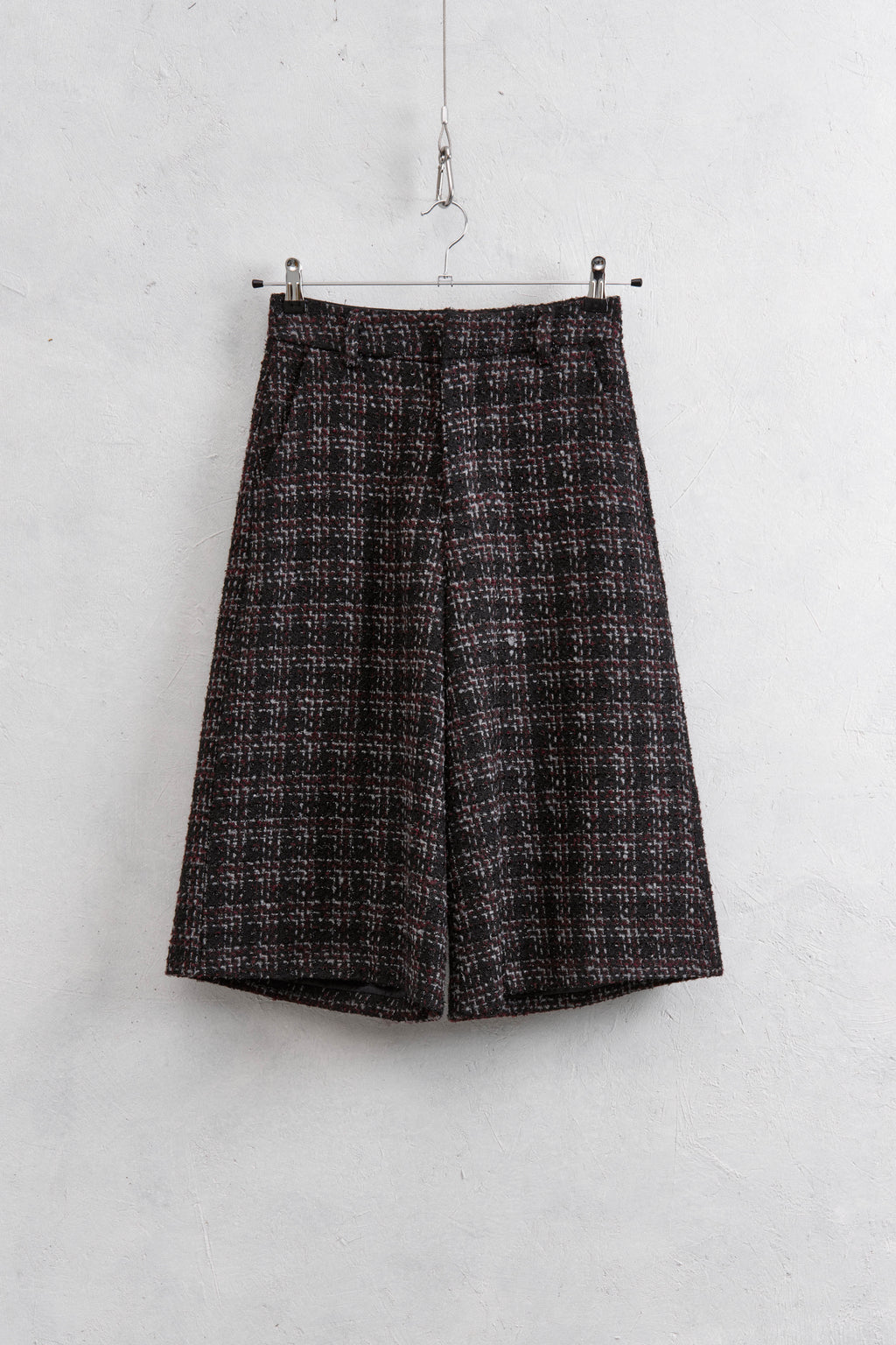 BERMUDA TWEED by LUMINA