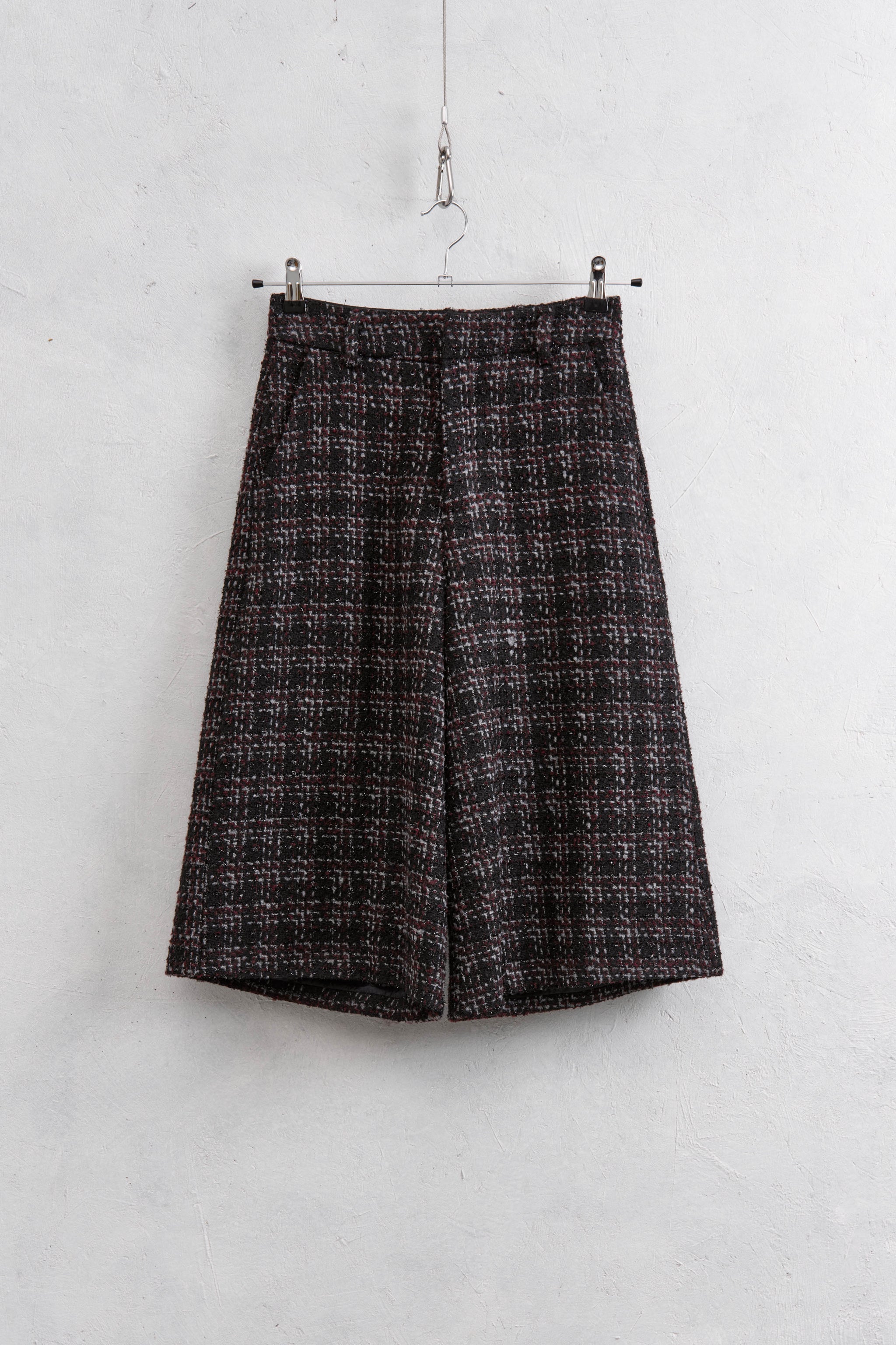 BERMUDA TWEED by LUMINA