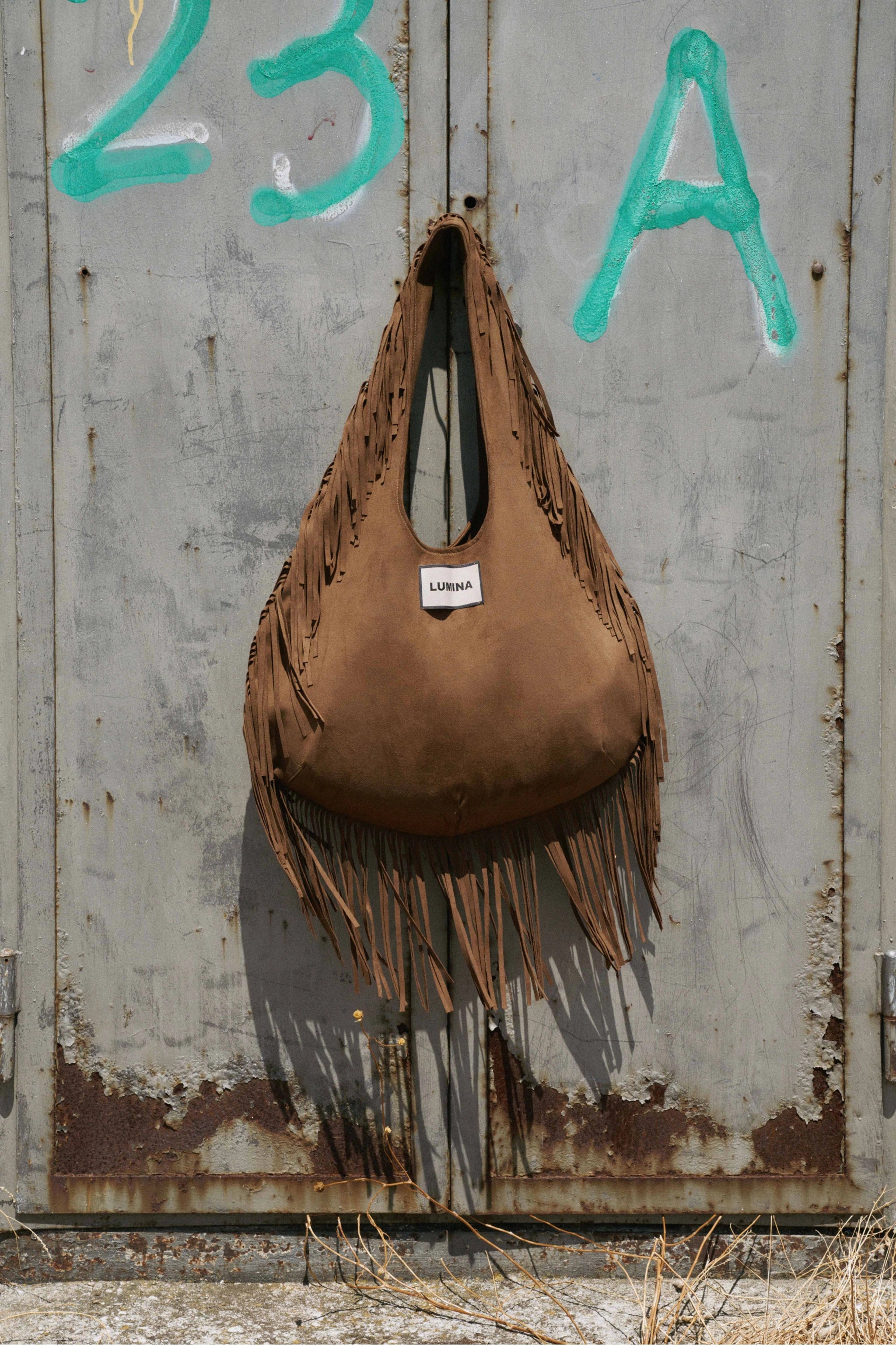 BORSA SCAMOSCIATA CON FRANGE BY LUMINA