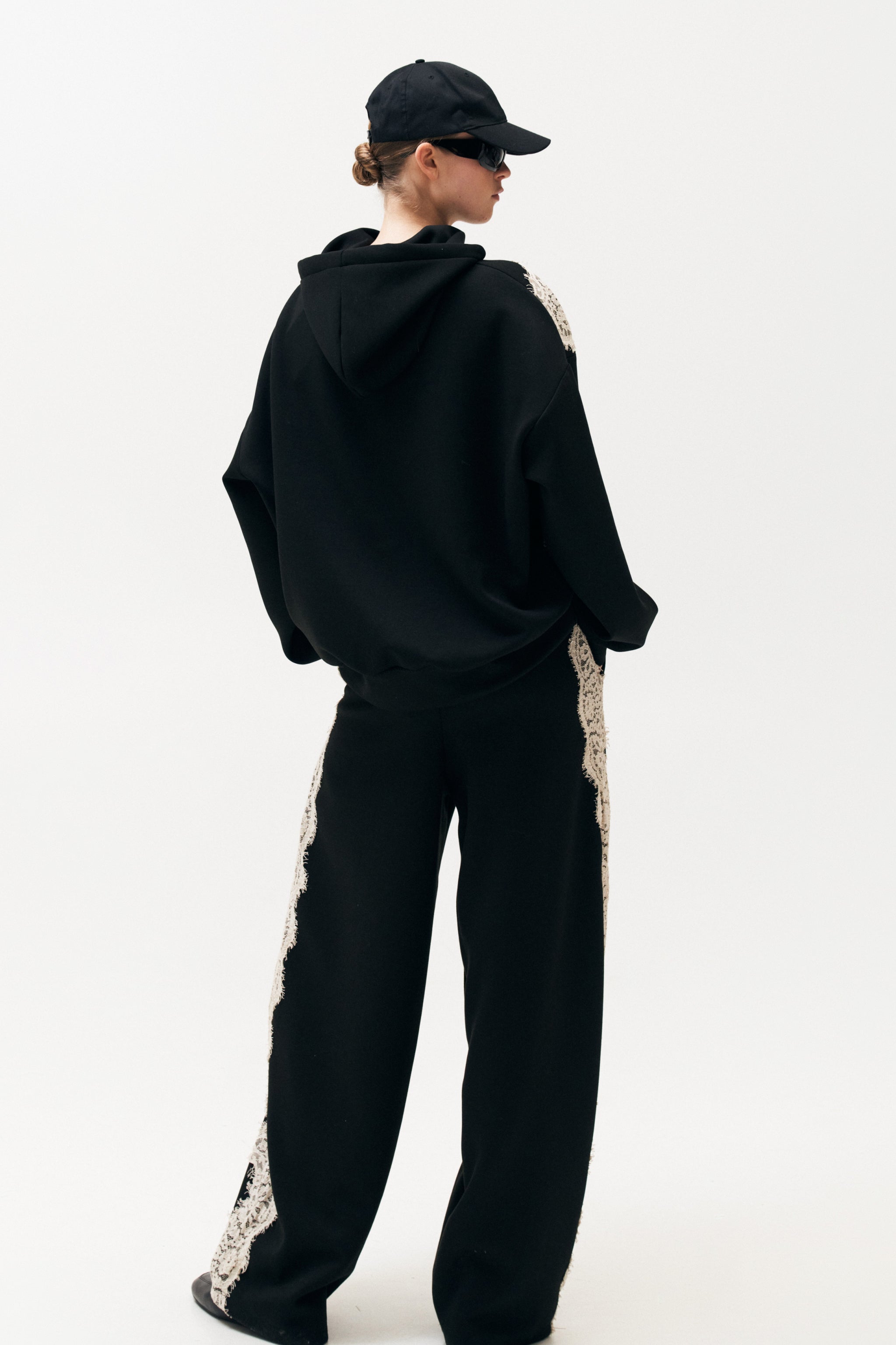 PANTALONE JOGGER CON PIZZO by Lumina