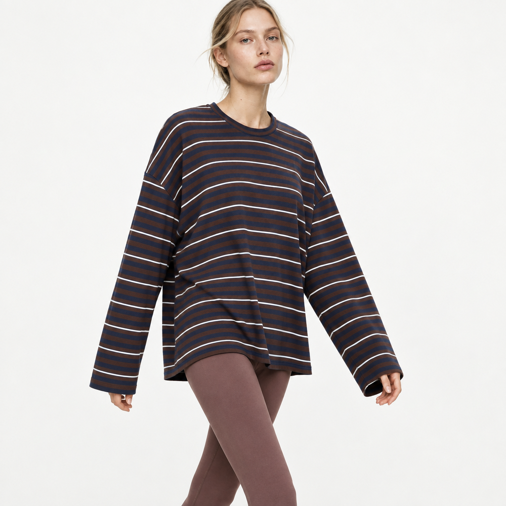 Modella in movimento con la maglia