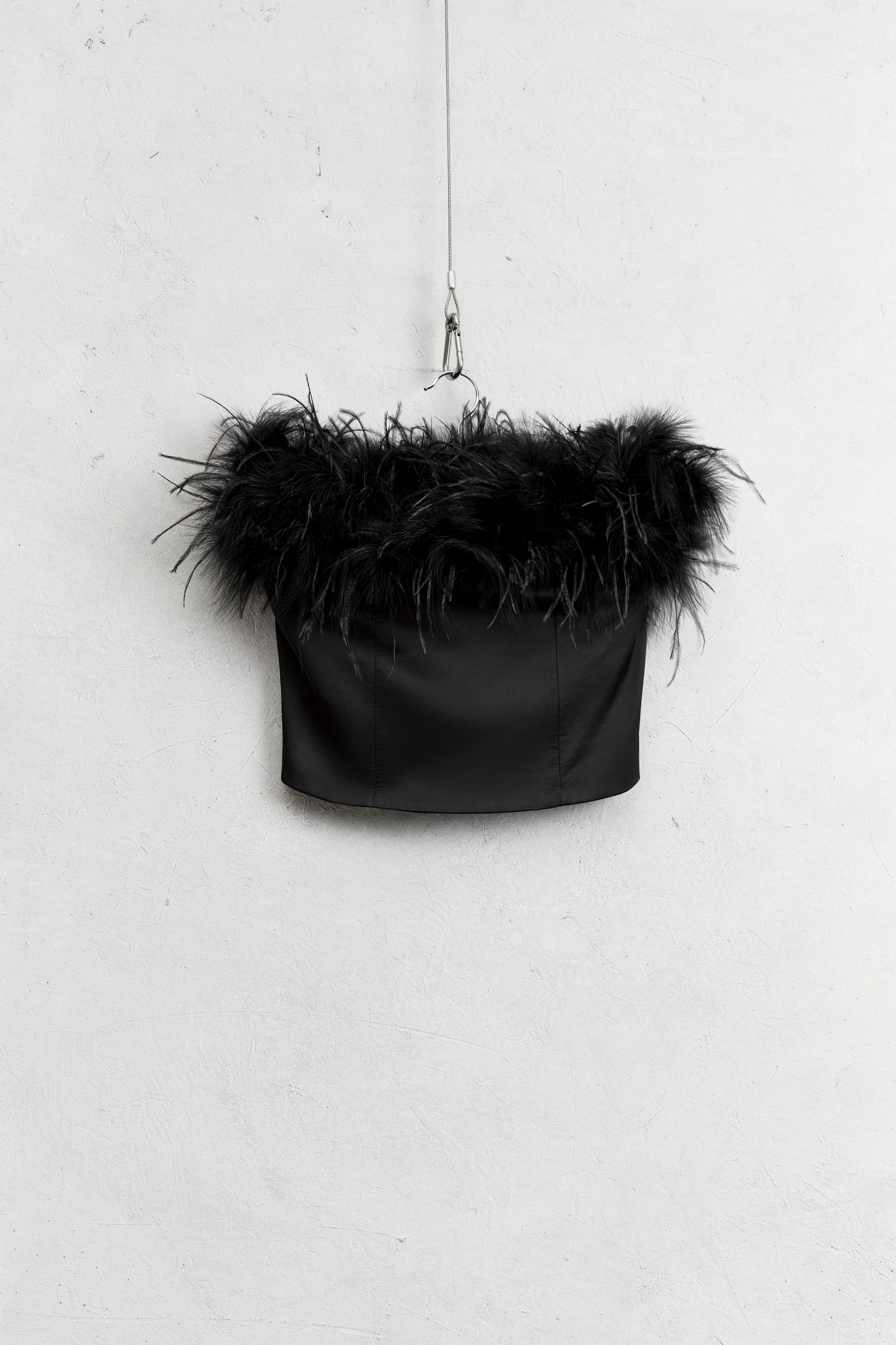 TOP SATINATO CON PIUME BY LUMINA