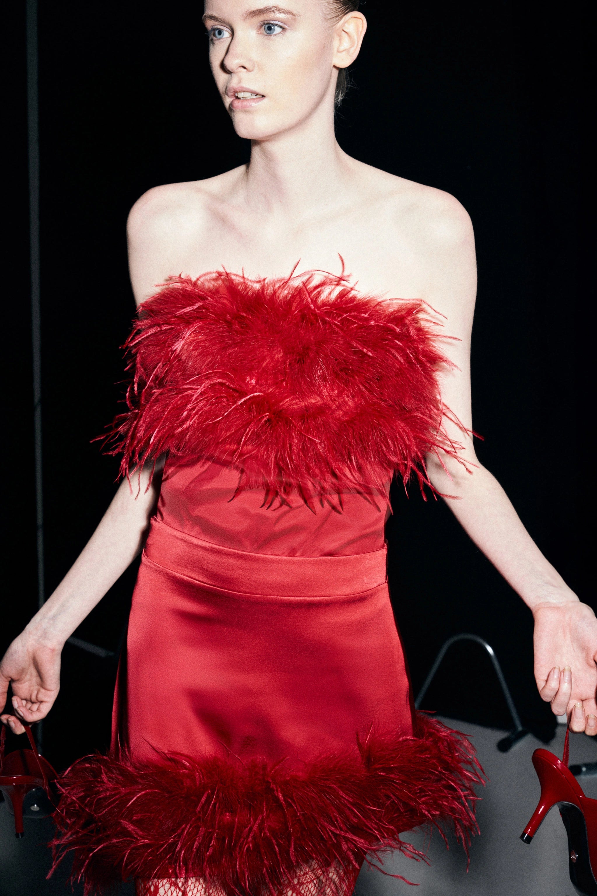 TOP SATINATO CON PIUME BY LUMINA