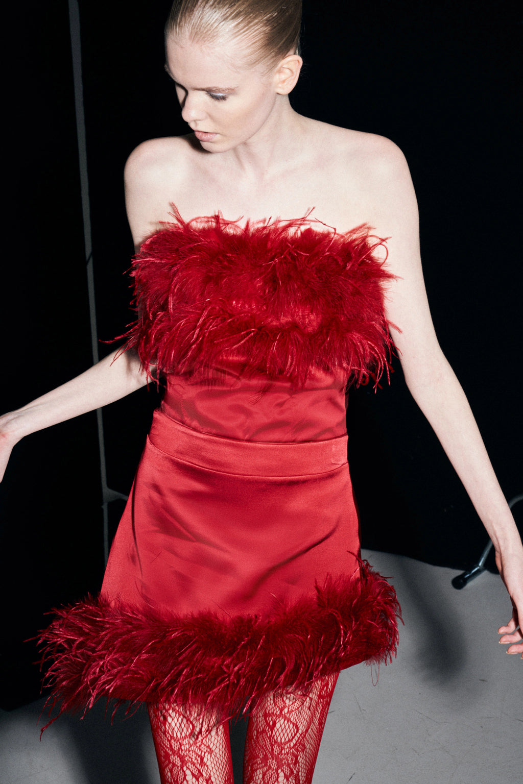 TOP SATINATO CON PIUME BY LUMINA